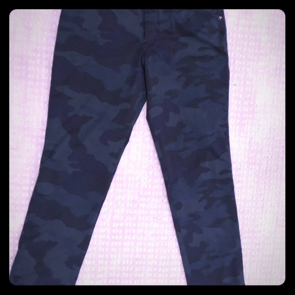 Rare Blue Camo Lulu ABC Pants, Size 32